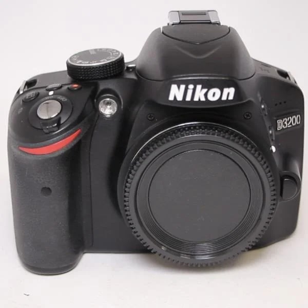 Фотоаппарат NIKON D3200 BODY